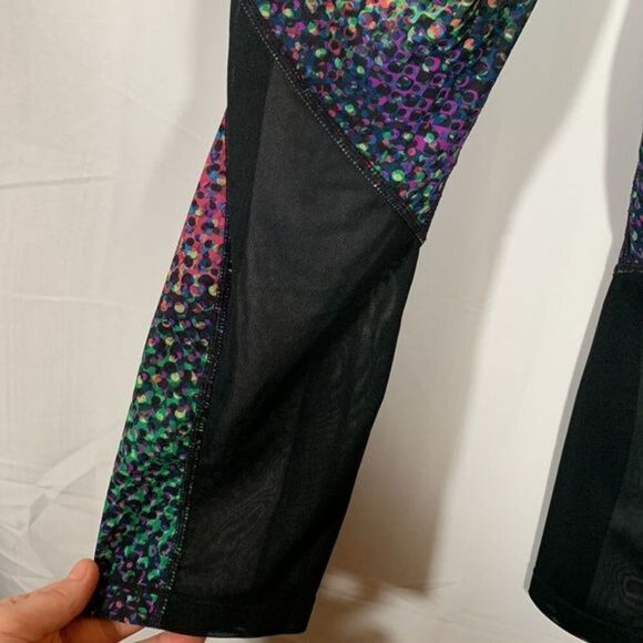 Nike Pro HyperCool Multi-Colour Dotted Mesh Cropped Leggings - Picture 7 of 7